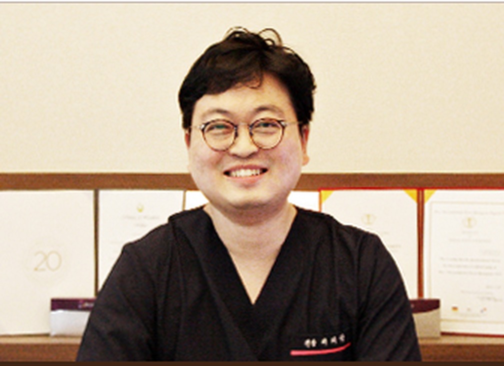 미소의원 이치학 대표원장